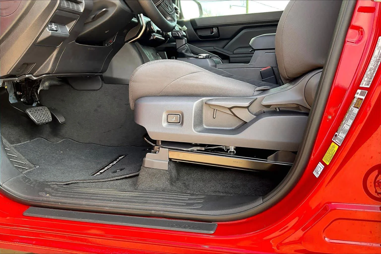 2026 Toyota Tacoma SR - Photo 18