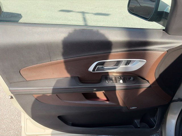 Used 2015 Gold Chevrolet LT image 14