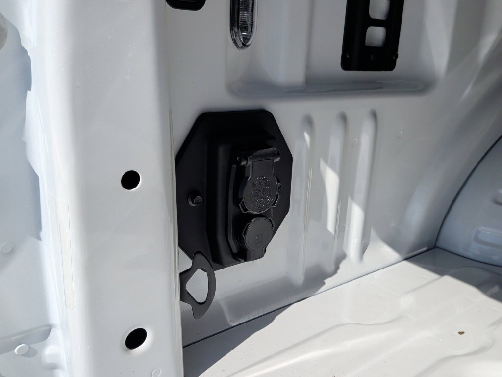 New 2027 Star White Metallic Tri-Coat Ford F-250® Platinum® image 44