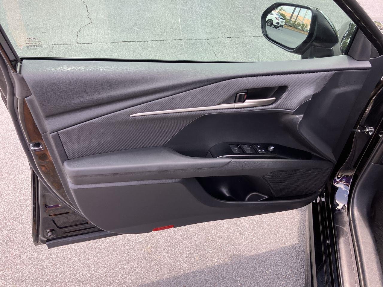Used 2025 Black (Midnight Black Metallic) Toyota SE image 13