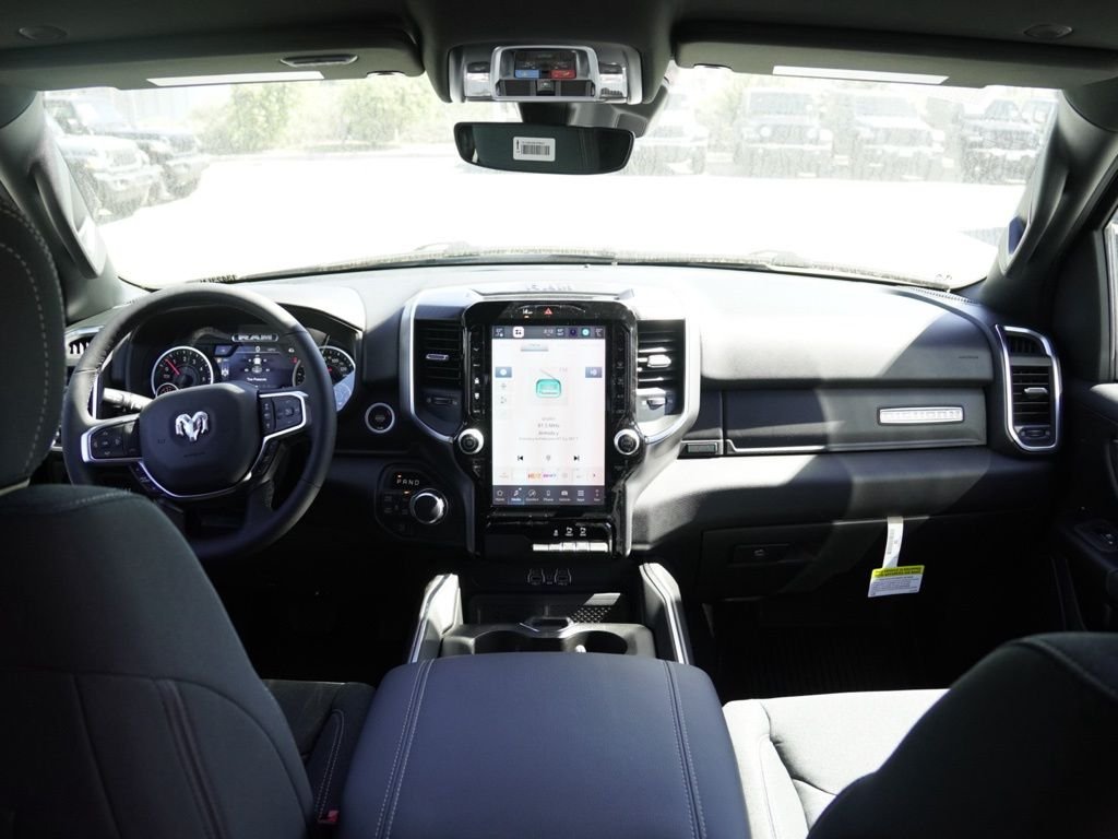 New 2026 Bright White Clear-Coat Exterior Paint RAM Big Horn/Lone Star image 23