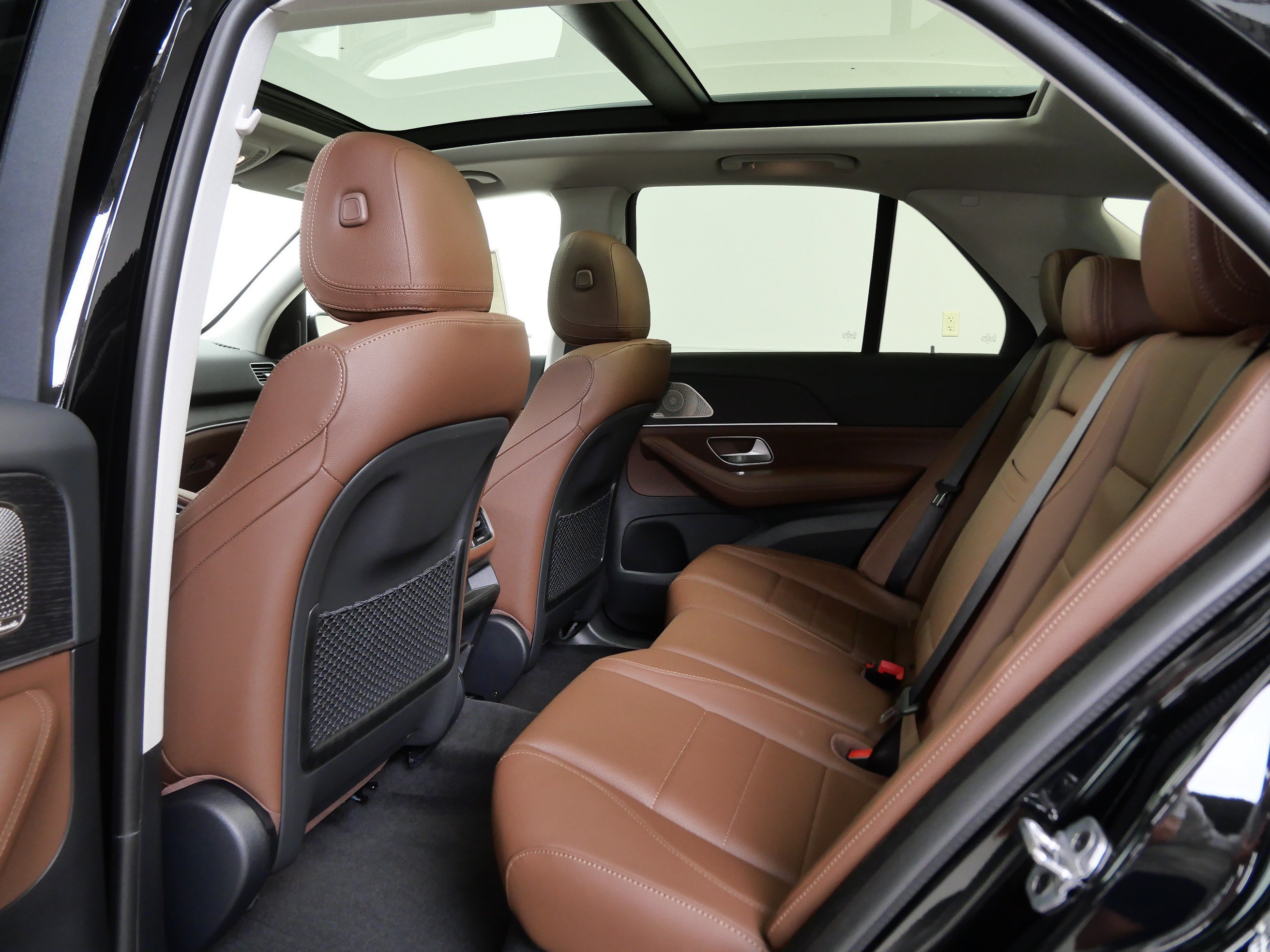 New 2026 Black Mercedes-Benz GLE 350 image 9