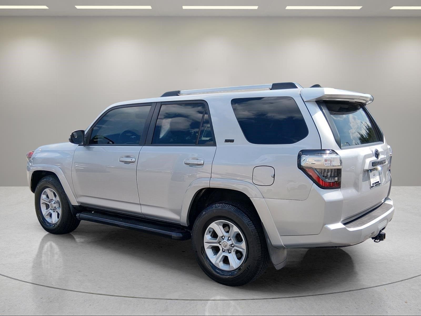 Used 2021 Classic Silver Metallic Toyota SR5 Premium image 3