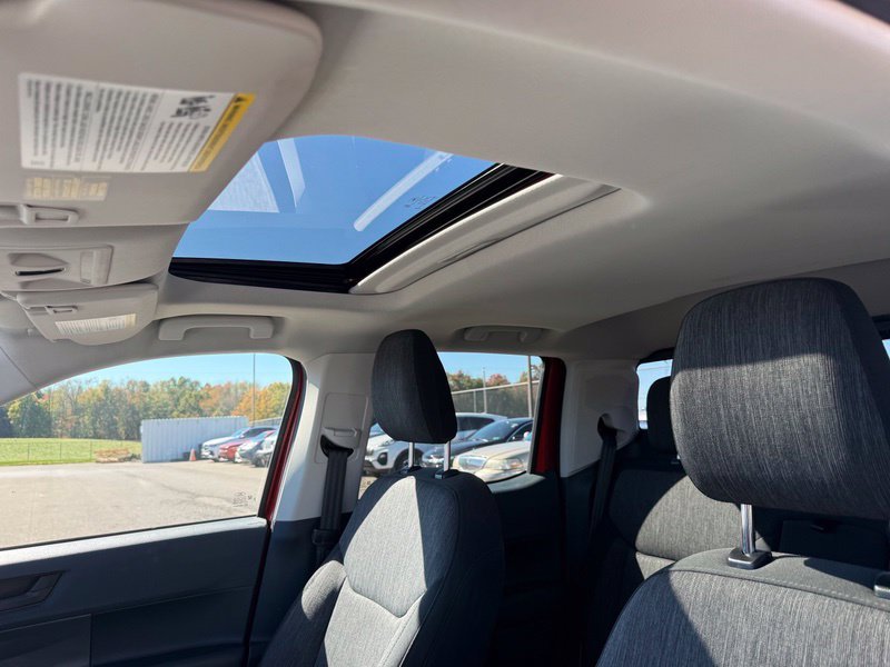 Used 2023 Red Ford XLT image 4