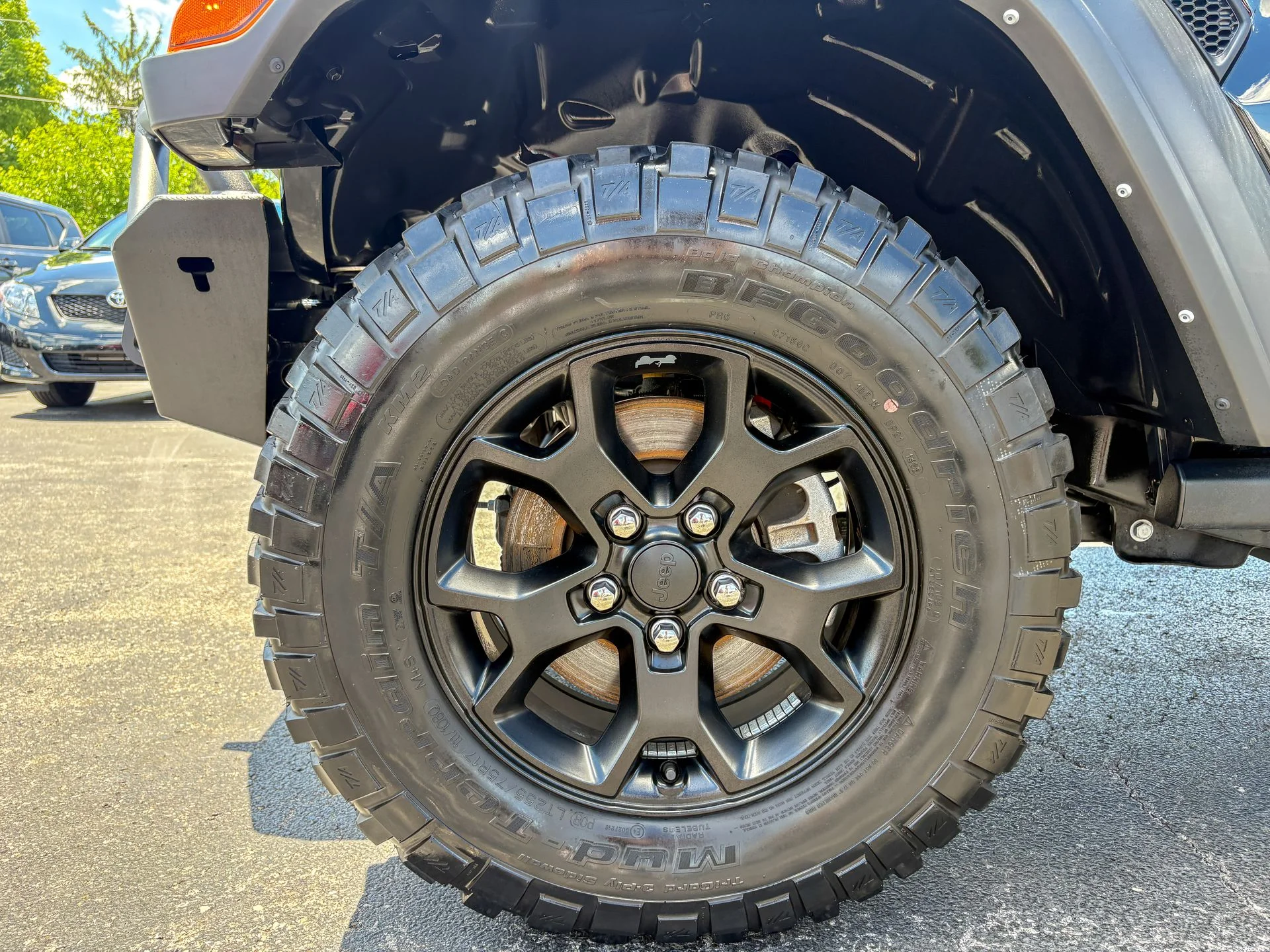 Used 2022 Black Jeep  image 35