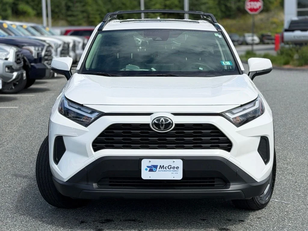 Used 2025 White Toyota XLE image 2