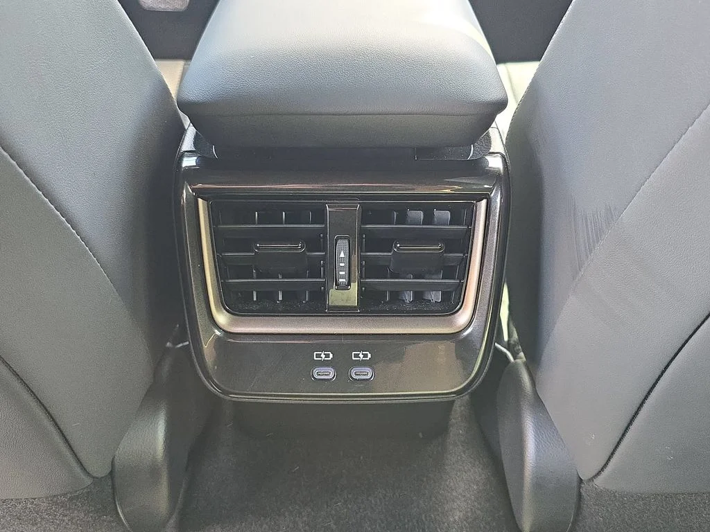 Used 2025 White Toyota XLE image 33