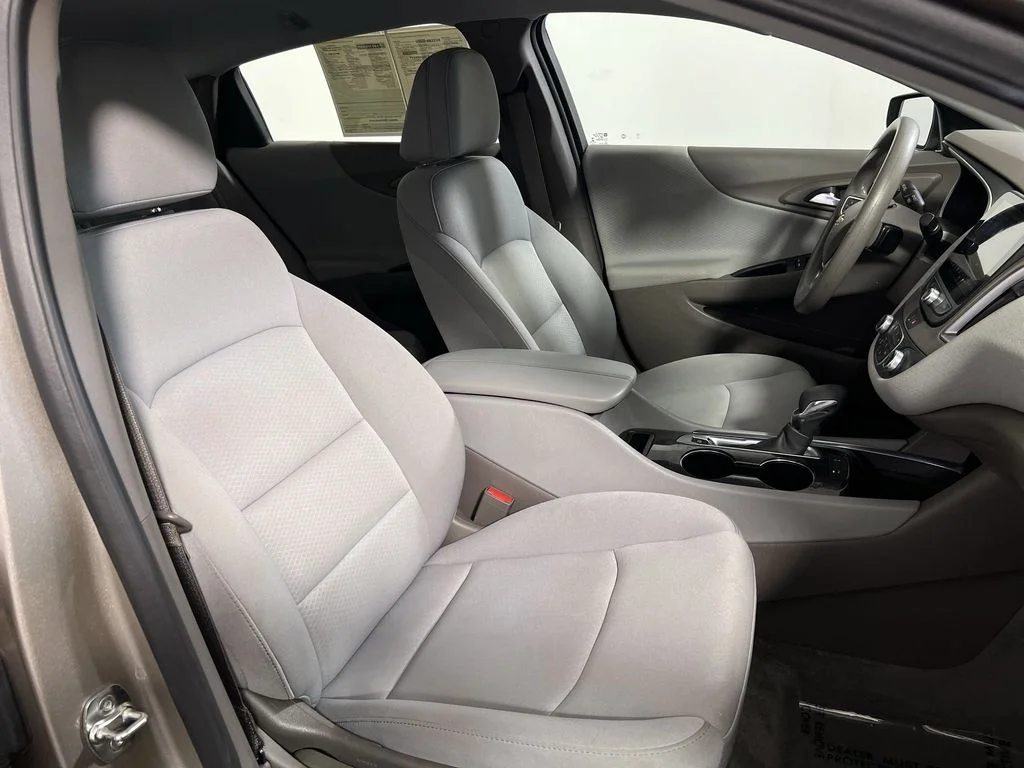 Used 2025 Gray Chevrolet LT image 24