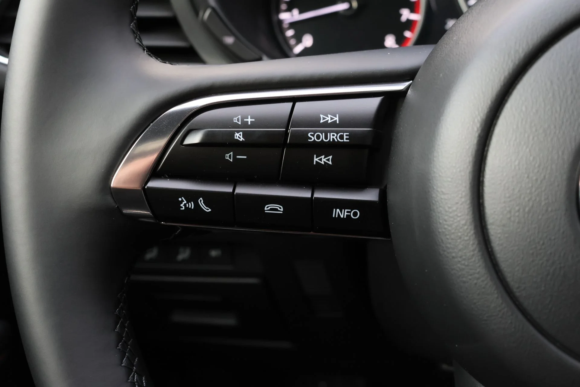 2026 Mazda Mazda3 Carbon Edition - Photo 9