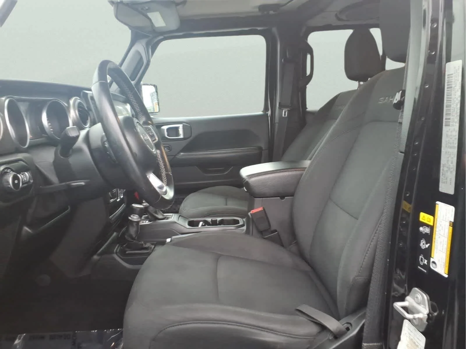 Used 2020 Black Clearcoat Jeep Sahara image 15