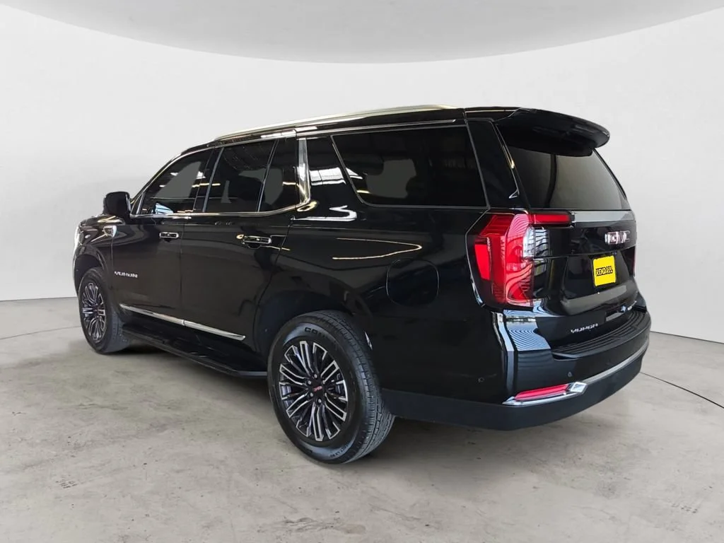 Certified Used 2025 Onyx Black GMC Elevation image 7