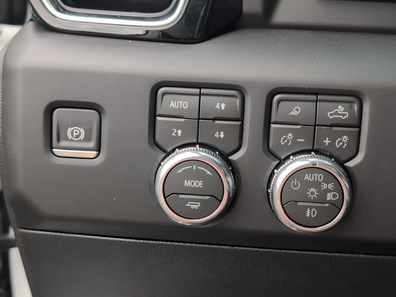 New 2026 Summit White GMC Denali image 32