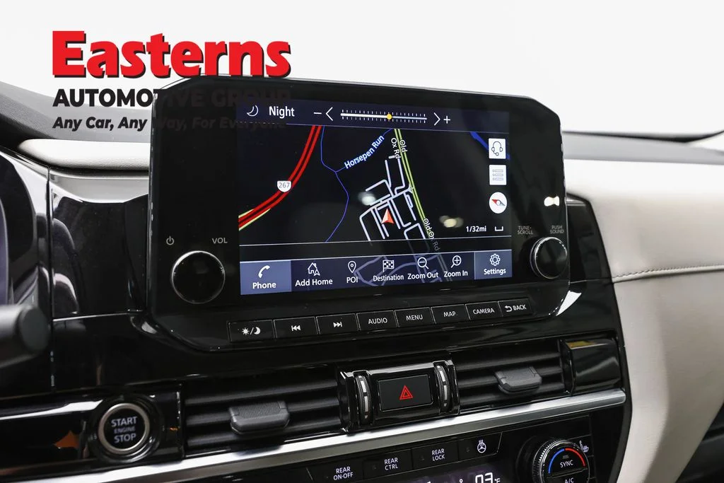Used 2022 Gray Nissan SL image 18