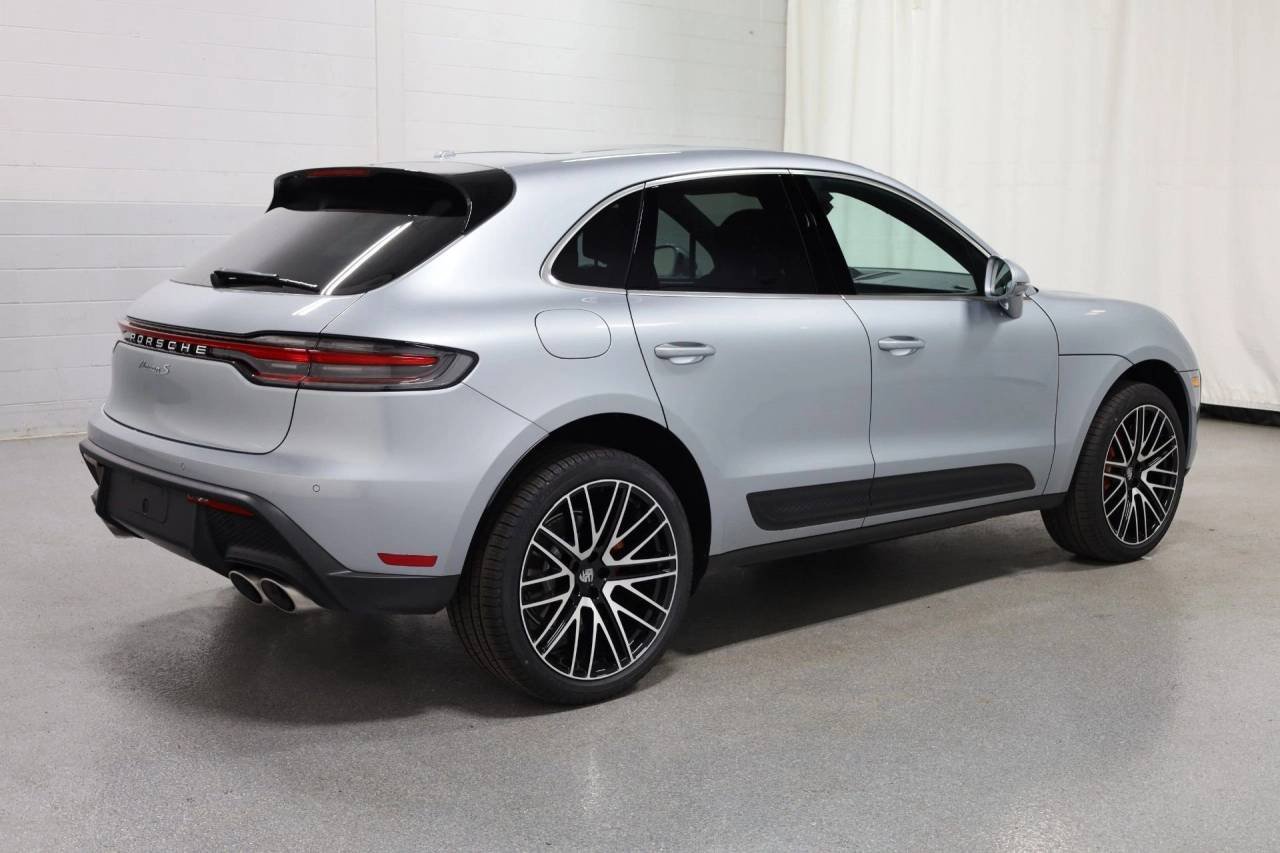 Used 2026 Dolomite Silver Metallic Porsche S image 9