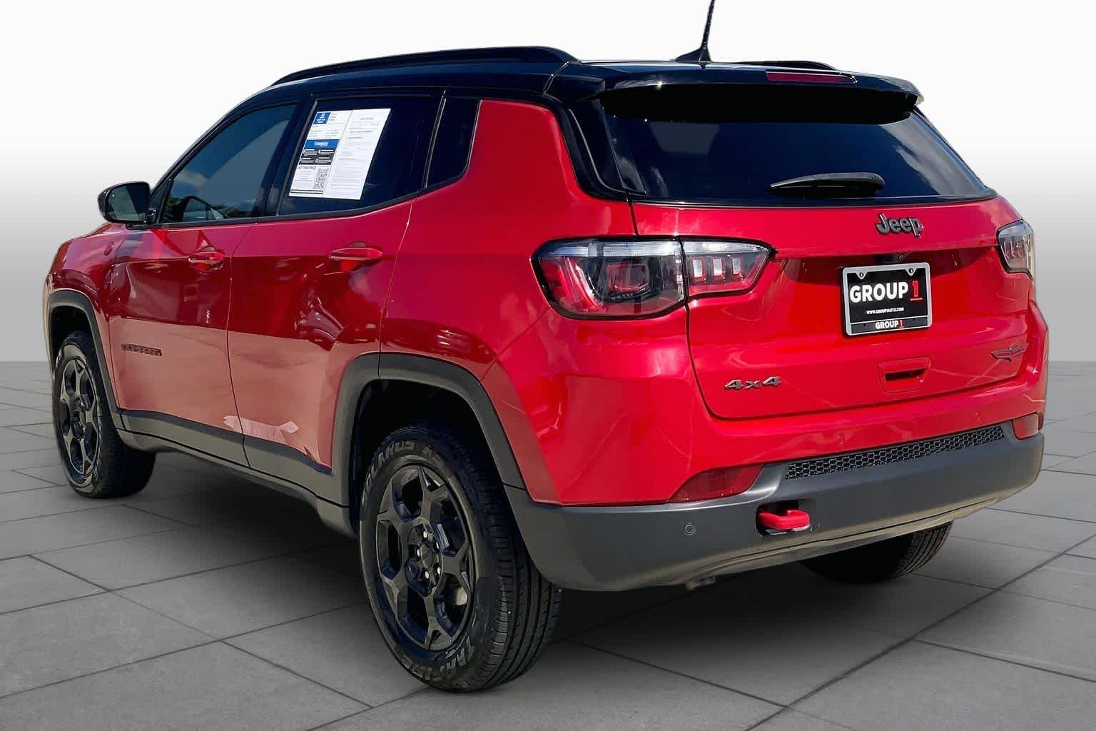 Used 2024 Red Hot Pearlcoat Jeep Trailhawk image 12