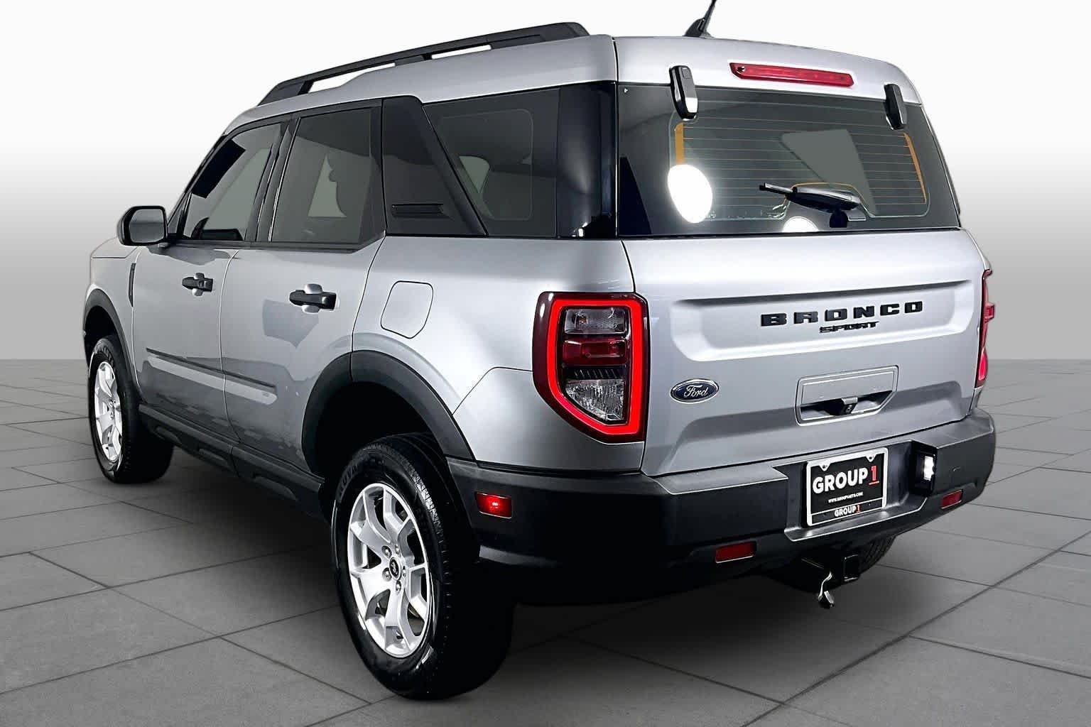 Used 2021 Iconic Silver Ford Base image 11