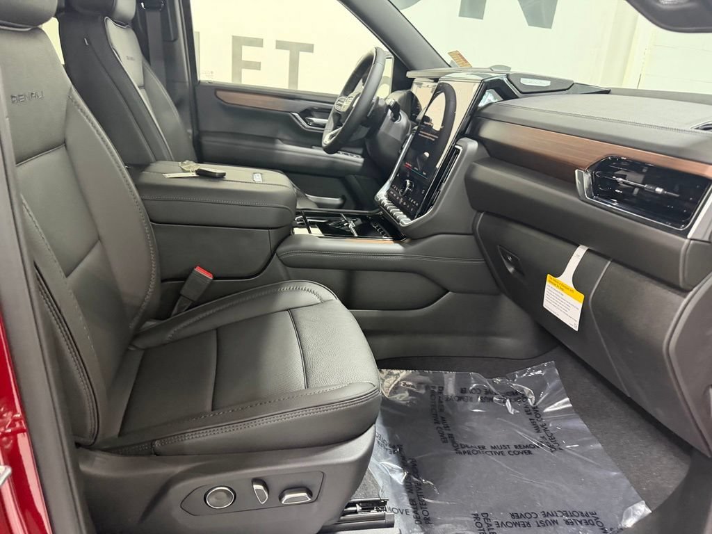 2026 GMC Yukon Denali - Photo 29