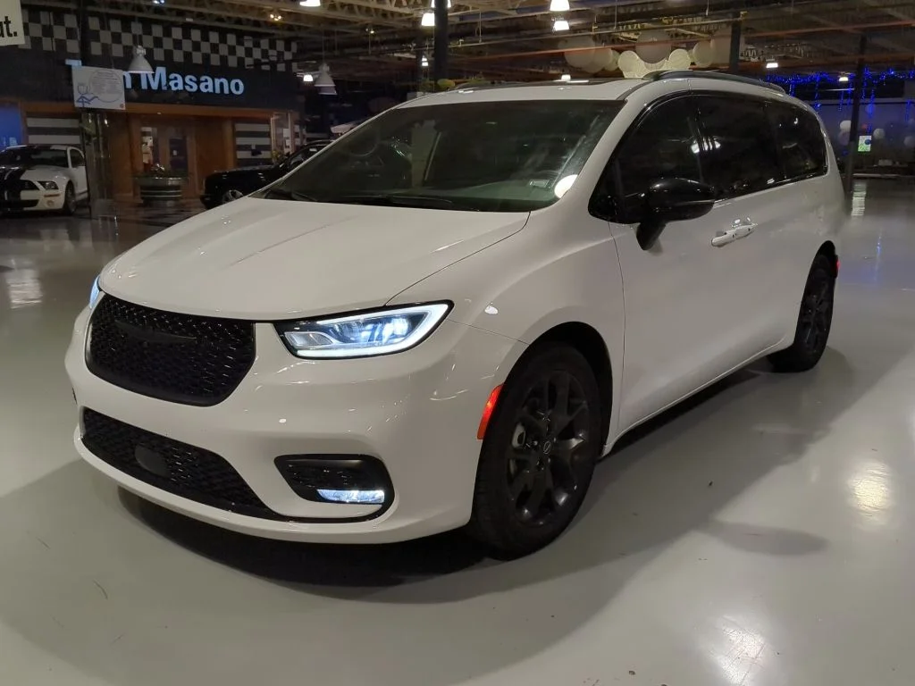 2025 Chrysler Pacifica