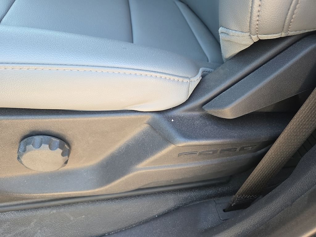 2024 Ford F-550 Super Duty Chassis Cab XL - Photo 23