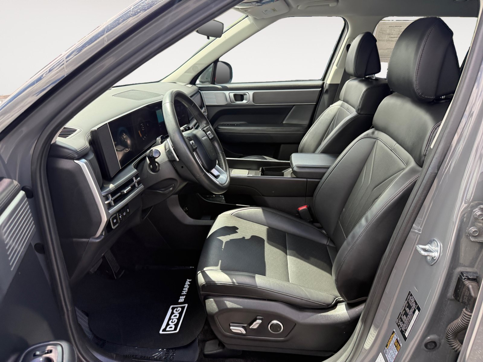 Used 2025 Gray Hyundai SEL image 10