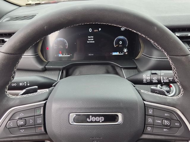 New 2024 Velvet Red Pearl-Coat Exterior Paint Jeep Altitude X image 24