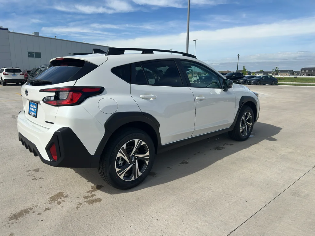 New 2026 CRYSTAL WHITE PEARL Subaru Premium image 5