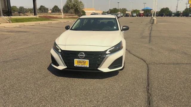 Used 2024 White Nissan 2.5 S image 3