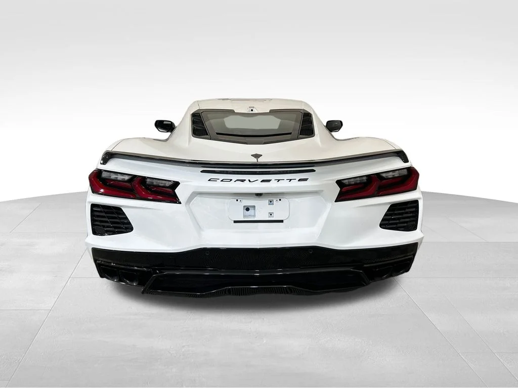 Used 2025 White Chevrolet Stingray image 4