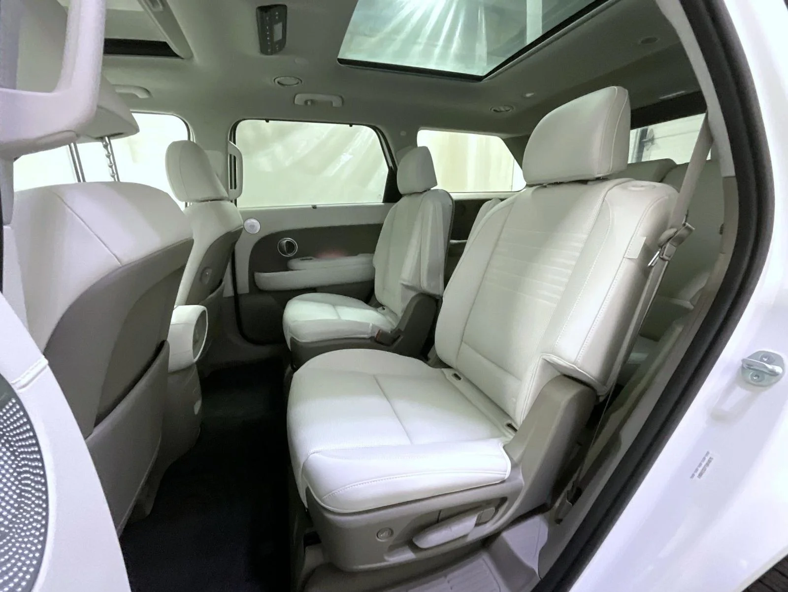 New 2026 White Hyundai Limited image 14