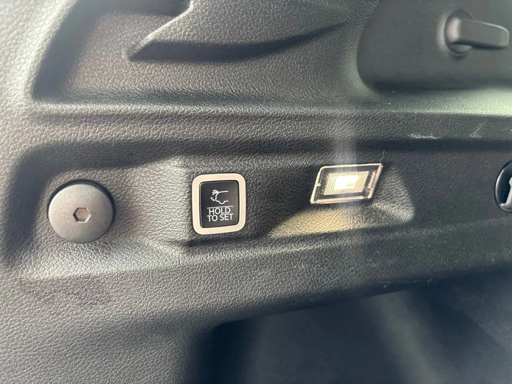 Used 2024 Gray Jeep Limited image 38