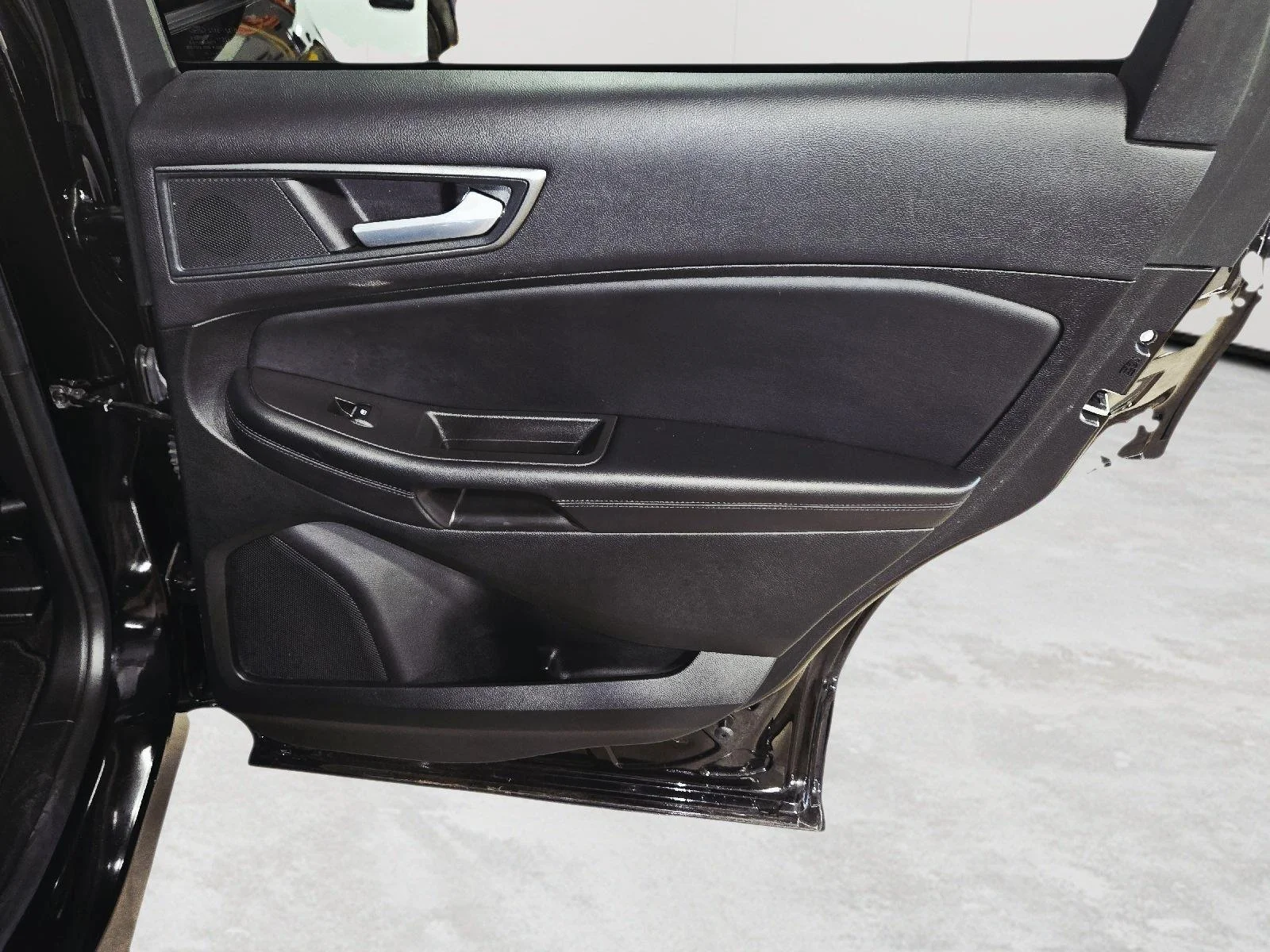 Used 2023 Agate Black Ford SE image 51