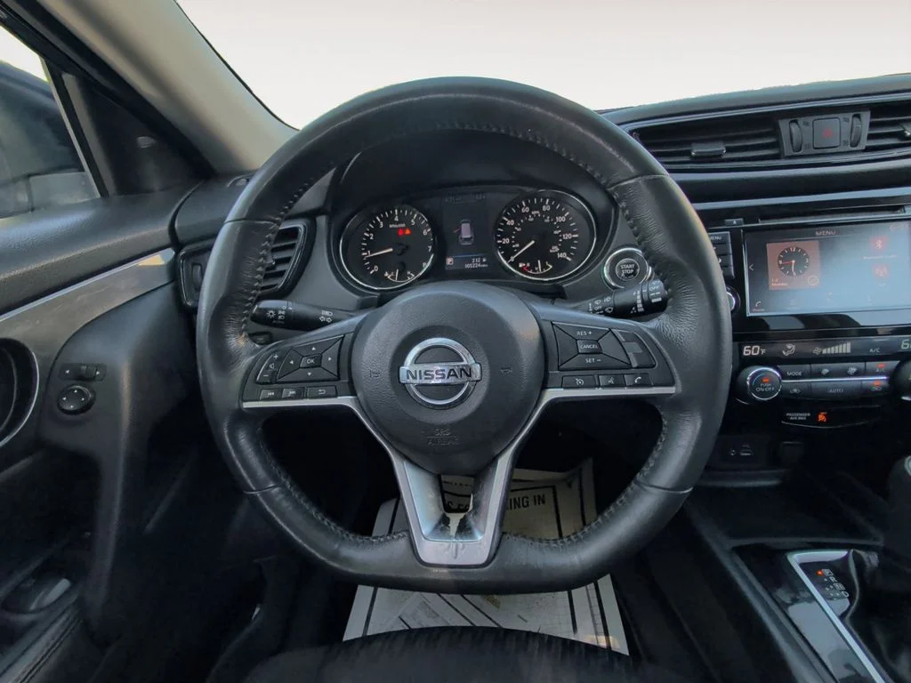 Used 2018 Blue Nissan SV image 10