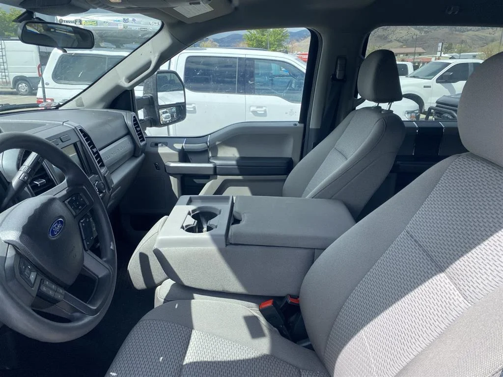 Used 2022 Antimatter Blue Ford XLT image 9