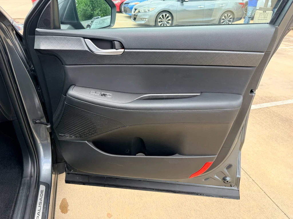Used 2023 Steel Graphite Hyundai Limited image 12