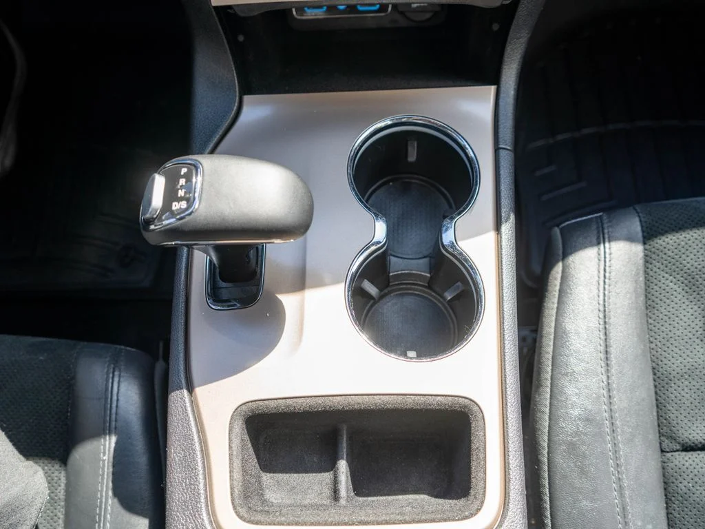 Used 2015 Black Jeep Altitude image 28
