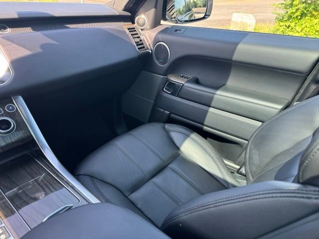 Used 2017 Black Land Rover 3.0L V6 Supercharged SE image 12
