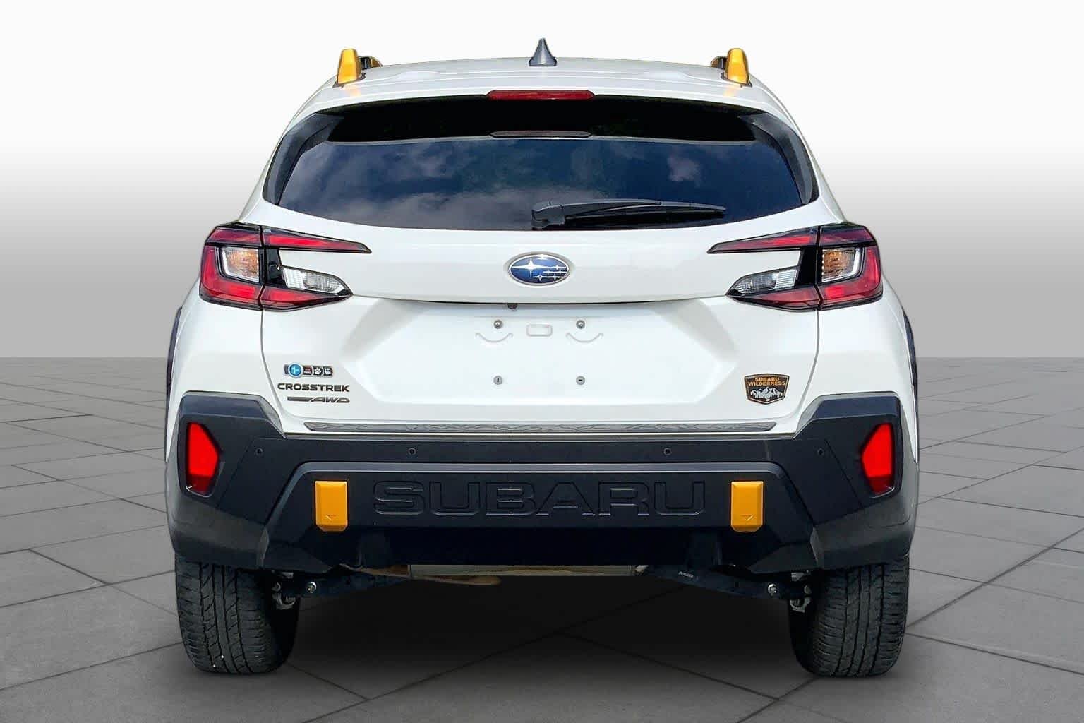 Used 2024 Crystal White Pearl Subaru Wilderness image 5