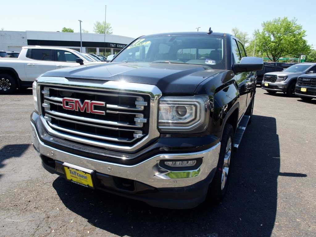 2017 GMC Sierra 4WD Crew Cab Short Box SLT's photo