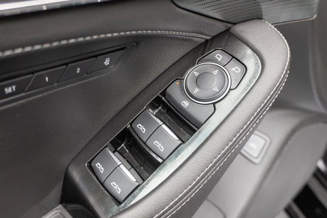 Used 2025 Black Cadillac Premium Luxury image 19
