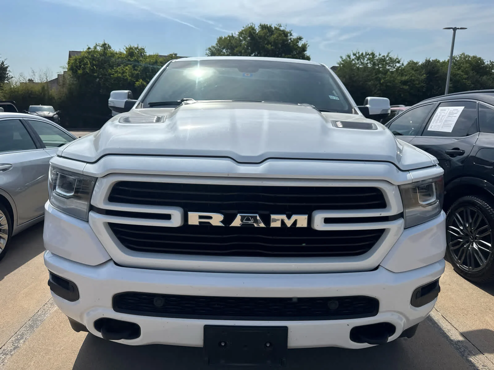 Used 2020 Ivory White Tri-Coat Pearlcoat Ram Laramie image 3