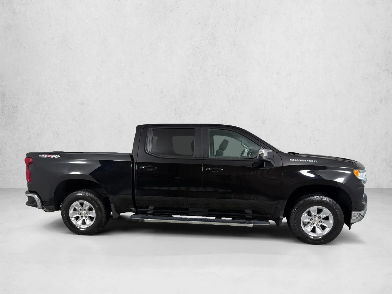 Used 2024 Blue Chevrolet LT image 2