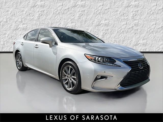 2016 Lexus ES 300h