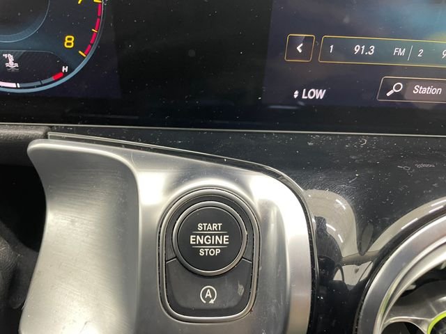 Certified Used 2022 Polar White Mercedes-Benz GLB 250 image 26