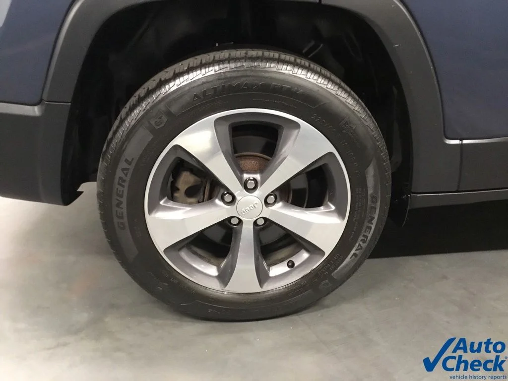 Used 2019 Blue Jeep Limited image 18