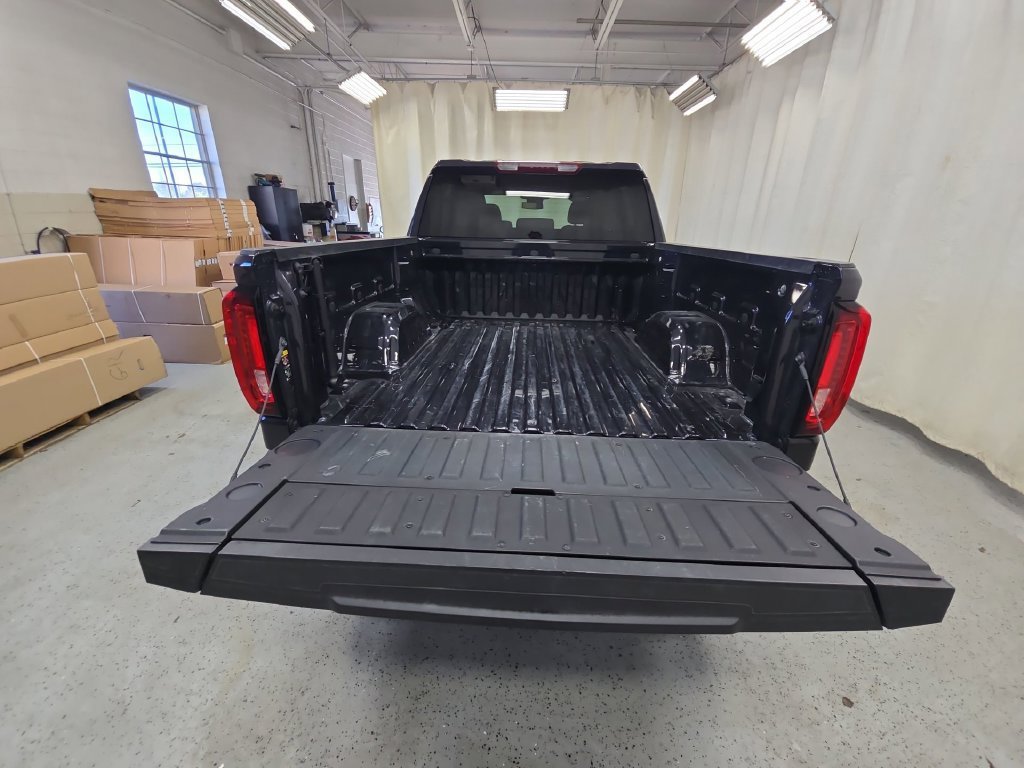 2025 GMC Sierra 1500 SLT - Photo 34