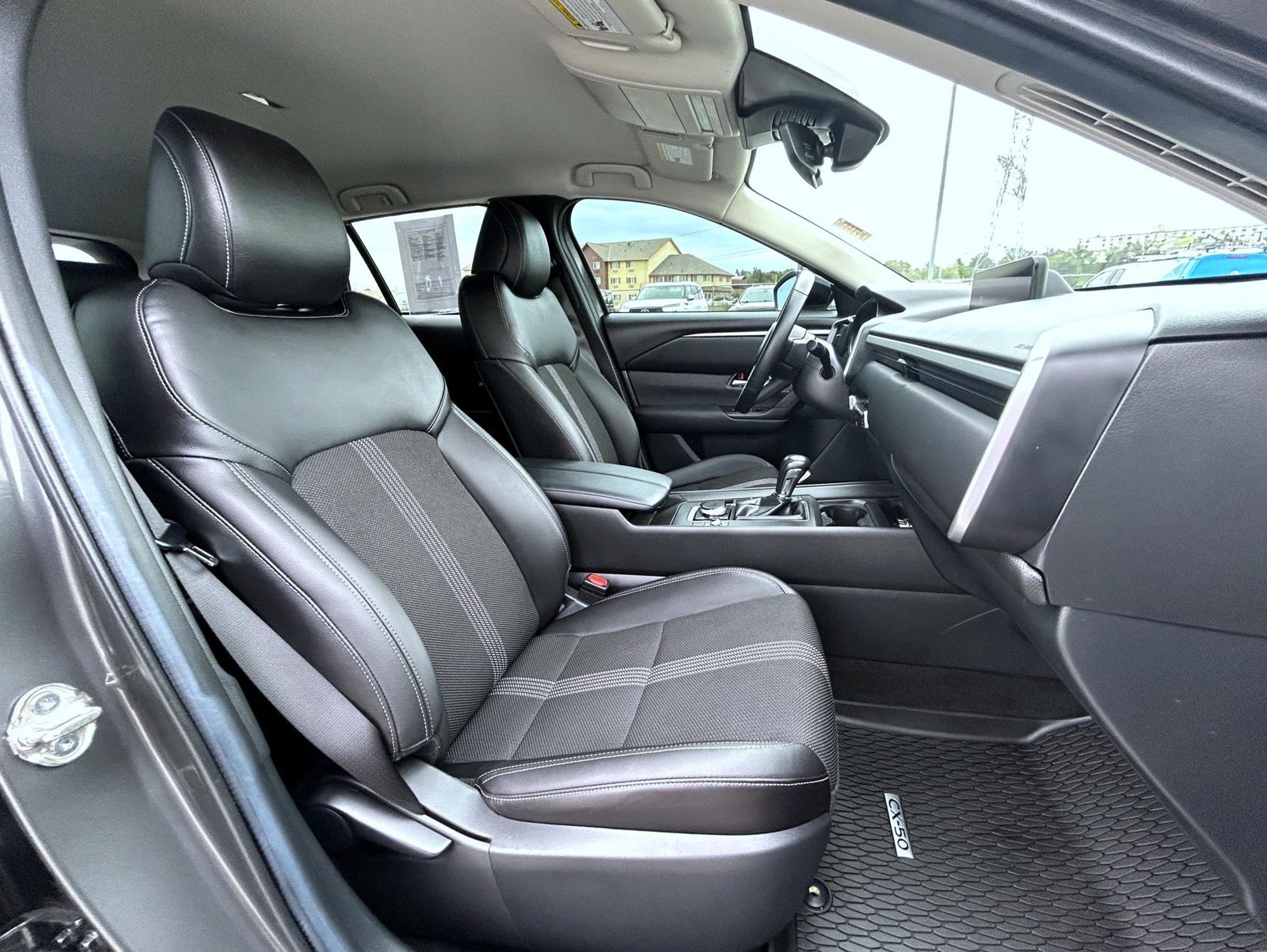 2025 Mazda CX-50 Select - Photo 17