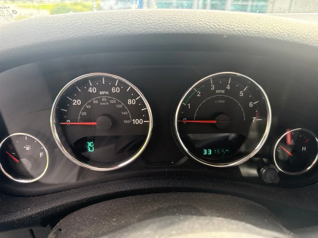 Used 2018 White Jeep Sport image 12