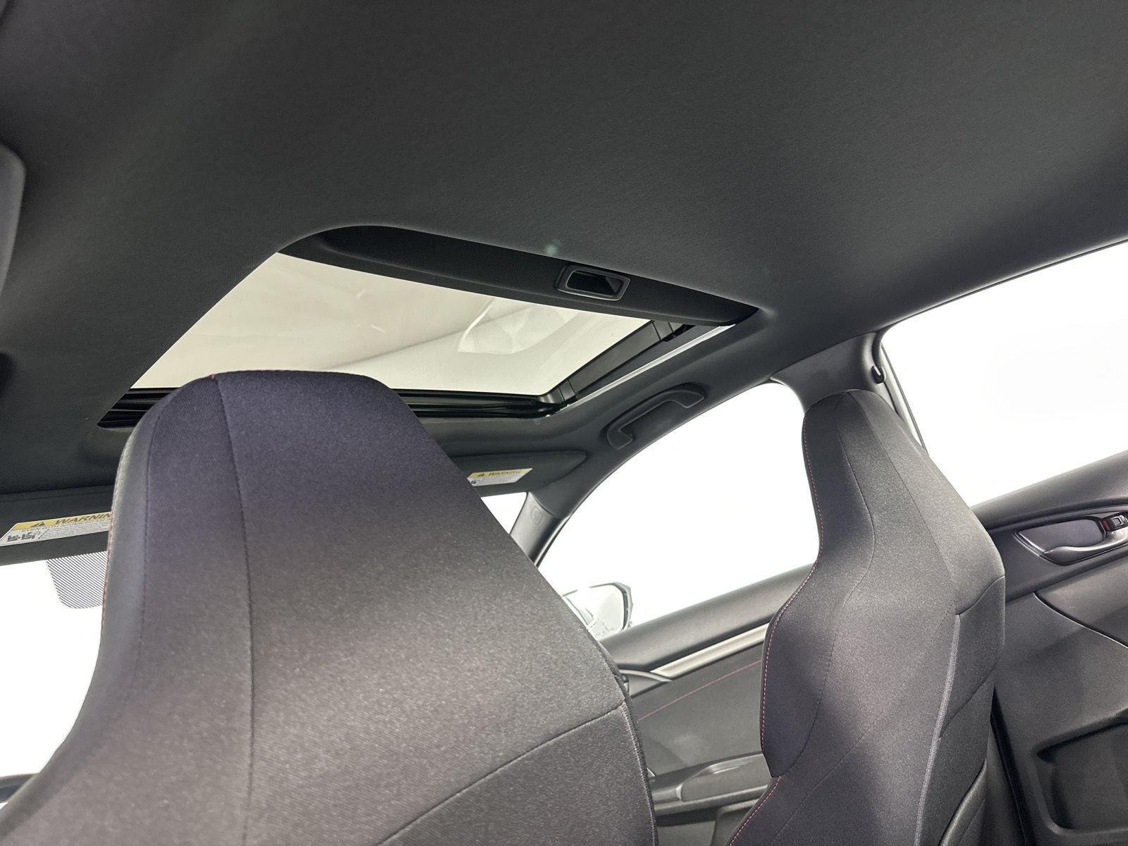Used 2020 Platinum White Pearl Honda SI image 20