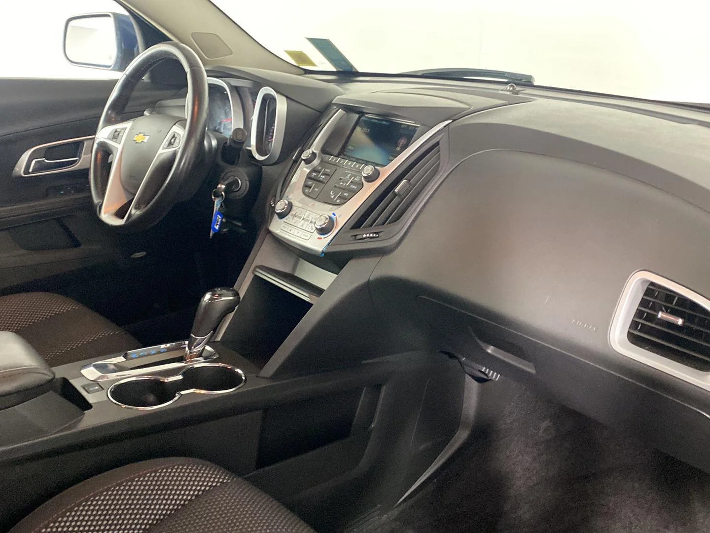 Used 2016 Patriot Blue Metallic Chevrolet LT image 22