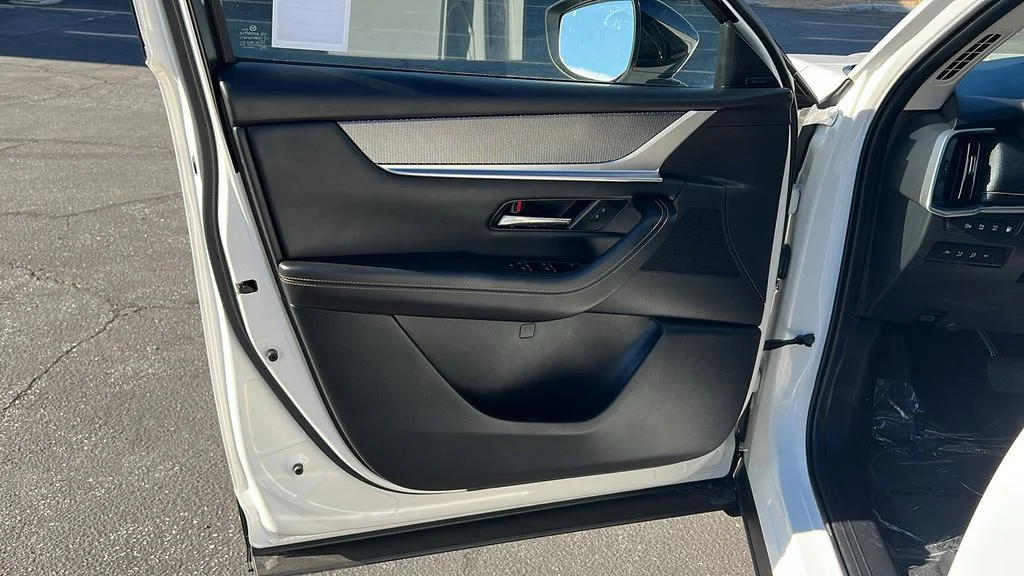 2025 Mazda CX-70 Premium Package - Photo 13